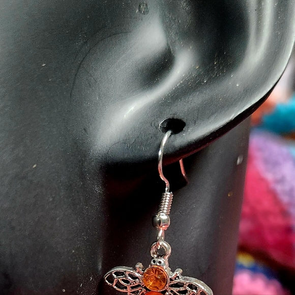 COPY - Silver and Amber Bee Earrings Bee Dangle Earrings NWT Gift Idea Bee Keep… - Picture 4 of 6